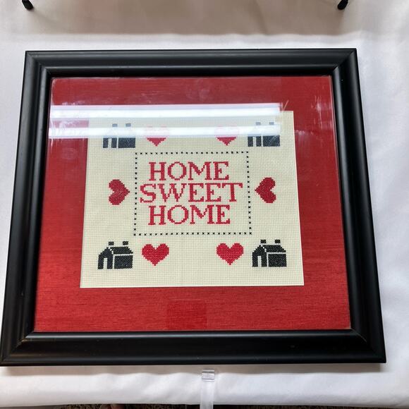 Home Sweet Home Framed Needlepoint, 15”x13” Black Houses Red Hearts, Handmade - Picture 10 of 10